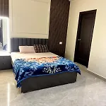 Hum Homes - Urban Abode