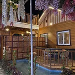 Lepino Resort And Cafe