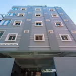 Treebo The Living Tree Khairatabad