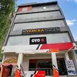 Super Hotel O Veduka Banquets & Luxury Rooms