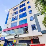 Super Townhouse Sr Nagar Rcc Premier