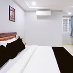 Super Townhouse Qualia Elite S R Nagar