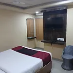 Blossoms Room Hotel Rr