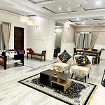 Luxurious 3Bhk In Banjara Hills The Sujario Homestay