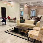 Luxurious 3Bhk In Banjara Hills The Sujario Homestay