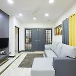 Stylish 1.5 Bhk A/C At Banjarahills Near Carehospitals