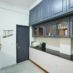 Stylish 1.5 Bhk A/C At Banjarahills Near Carehospitals
