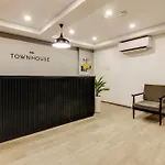 OYO Townhouse 359 Begumpet