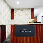 Super Townhouse Unnam Hotels Backside Of Tabala Rasa Pub, Financial District