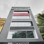 OYO Townhouse 359 Begumpet