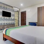 Blossoms Room Hotel Di International- Banjara Hills