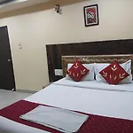 Blossoms Rooms Hotel Sitara Grand- Red Hills Lakdikapul