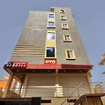 Oyo 89590 Gs International