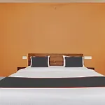 Collection O Golden Hitech Hotel