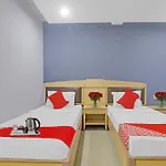 Hotel O Padmini Near Lakdikapool Metro Station