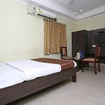 Hotel O Saraswathi Residency Near Sr Nagar Metro Station