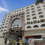 Hotel O Metro International