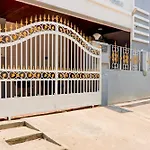 Collection O Sri Balaji Luxury Rooms