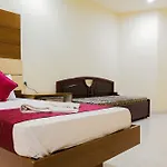 Zo Rooms Abids Lb Stadium