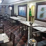 Kamat Lingapur Hotel