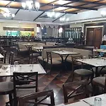 Kamat Lingapur Hotel