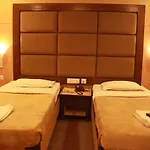 Hotel Parklane