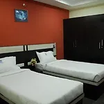 Capital O 36115 Hotel Royal Palm