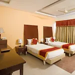 Hotel Hollyhock