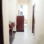Joyce Guest Inn And Women\'S Hostel