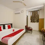Oyo 11321 Hotel Goutham Residency