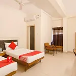 Oyo 11321 Hotel Goutham Residency