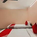 Oyo 23191 Flagship Hotel Raj Madan