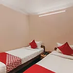 Oyo 23191 Flagship Hotel Raj Madan