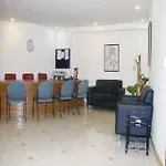 Dera Guest House