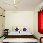 Oyo 8587 Dwell Suites