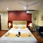 Fabhotel M Hotel