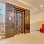Oyo 10596 Hotel Indu