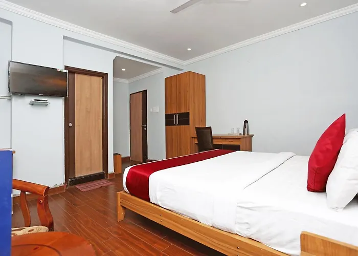 Oyo 7552 Hotel Sky Grand