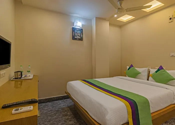 Itsy Hotels Kruthika Inn