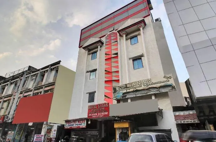 Hotel Kanak International