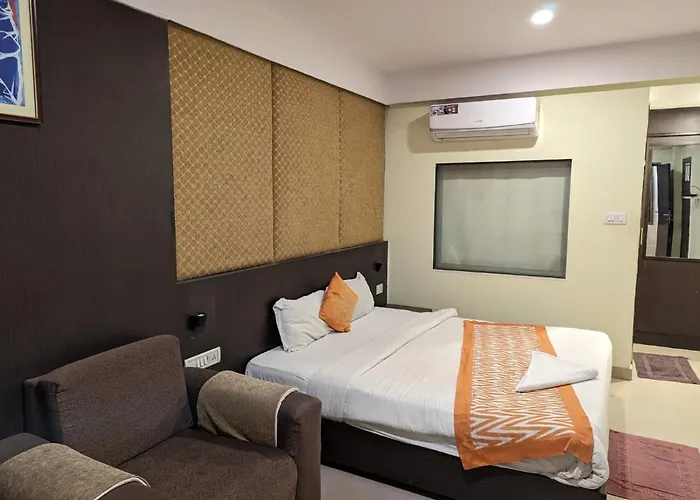 Sk First Transit Hotel Shamshabad