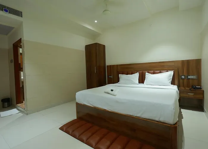 Hotel Svm Grand Ramanthapur