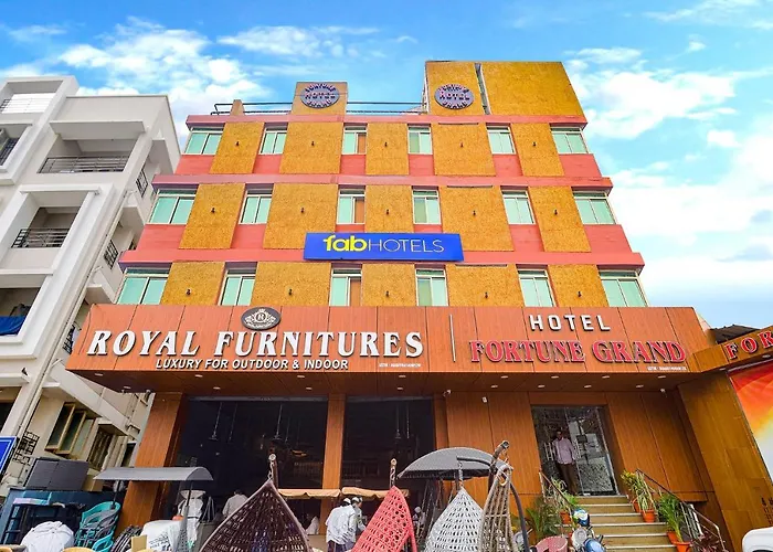 Fabhotel Fortune Grand - Nr Lakdikapul Metro Station