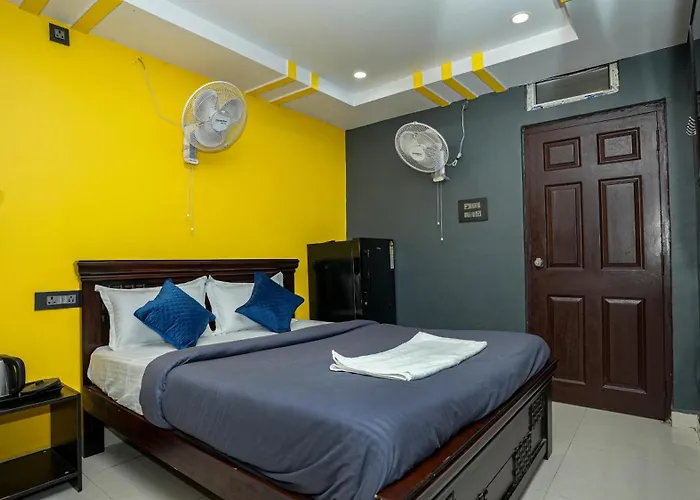 Hivee-1 Rooms & Living Ac