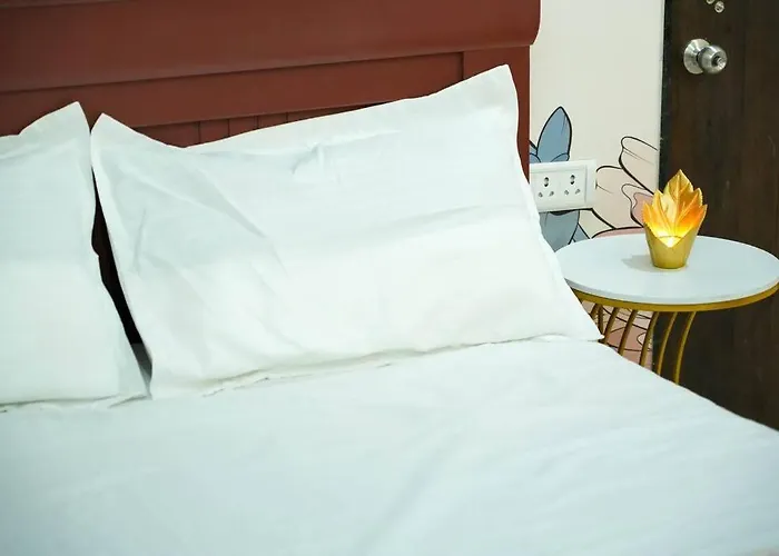 Ac Queen Room Near Wipro Circle Gachibowli
