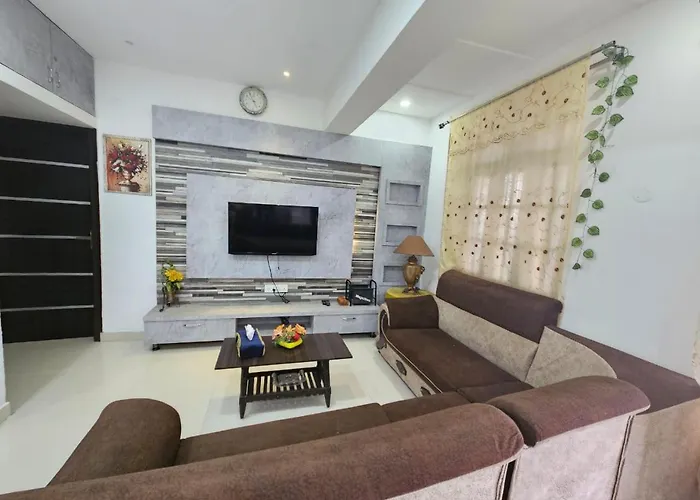 Stylish Penthouse Apartment - Atithi Estate