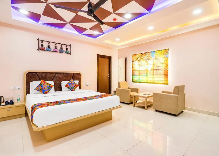 Fabhotel Prime Ravila Grand