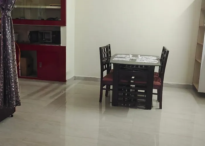 Cozy Corner #2Bhk Near Aig & Us Embassy Gachibowli