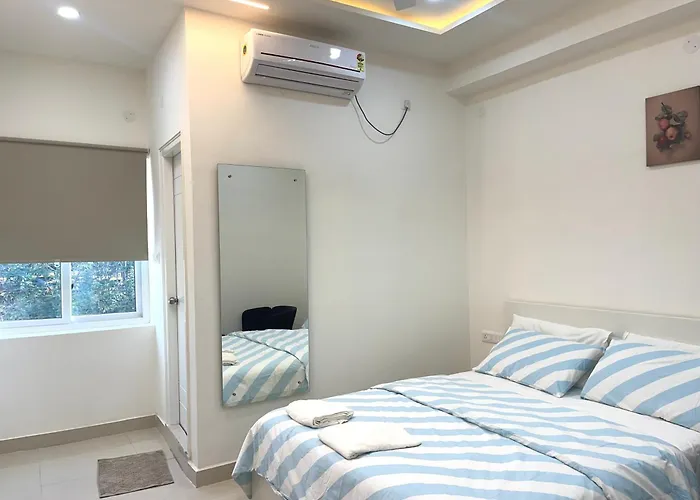 Neocon Suites