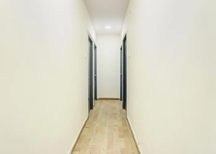 Hotel O R Square